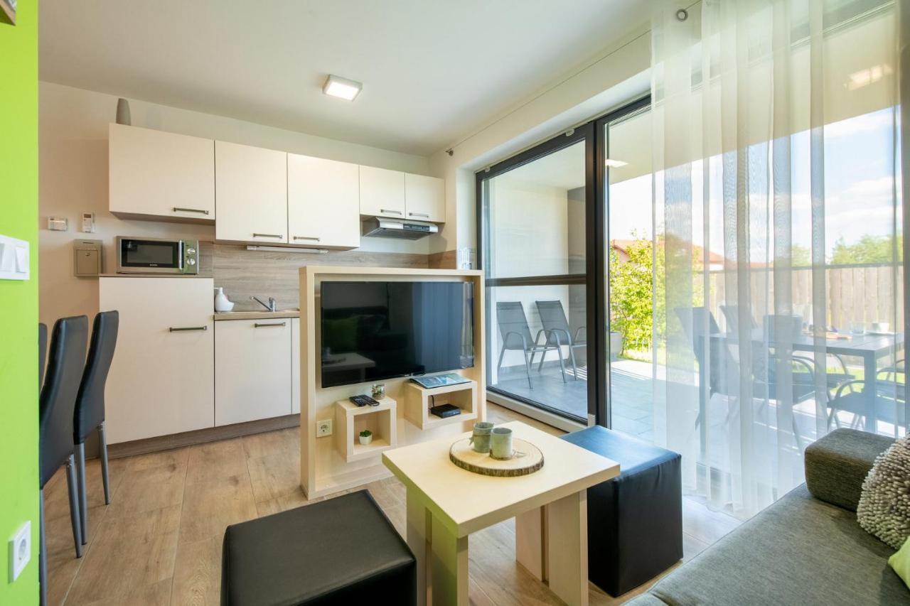 Apartmaji Banonia " Poletni Vetrc " Бановці Екстер'єр фото