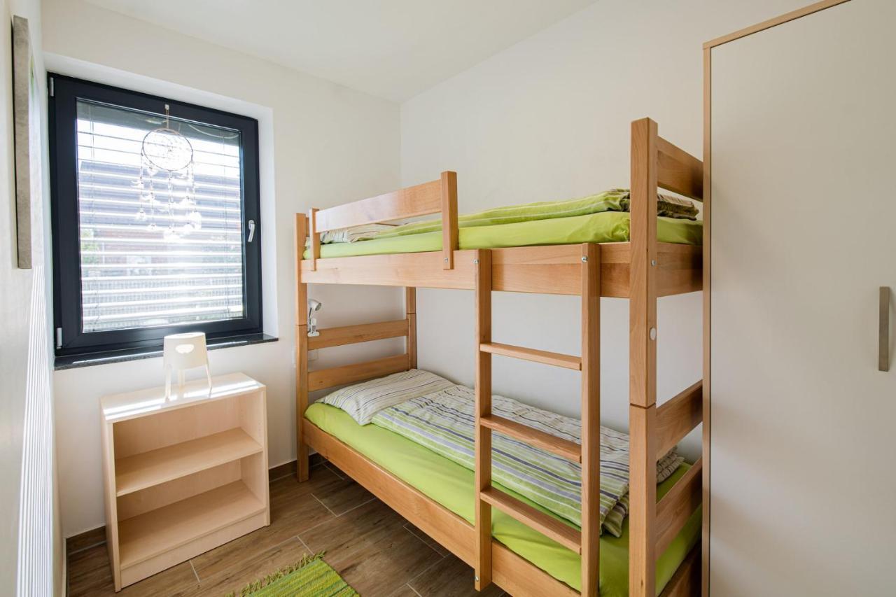 Apartmaji Banonia " Poletni Vetrc " Бановці Екстер'єр фото
