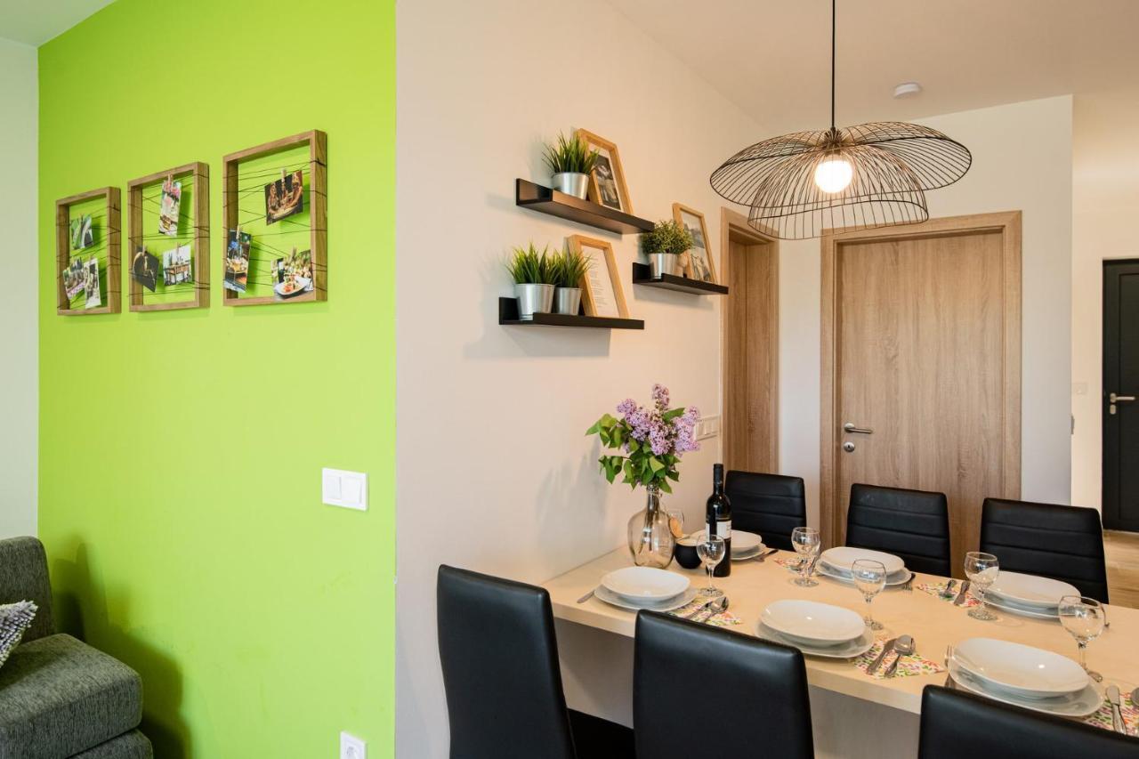 Apartmaji Banonia " Poletni Vetrc " Бановці Екстер'єр фото